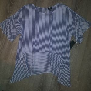 Women's top size medium.